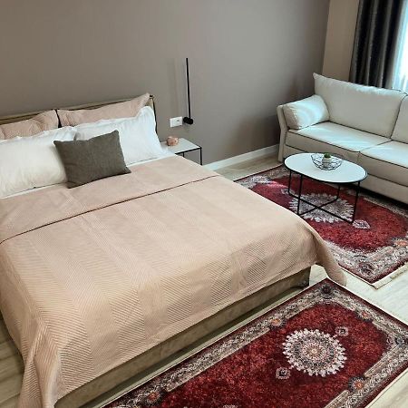 Smart Home , Lovely Apartment In Tirana Exterior foto