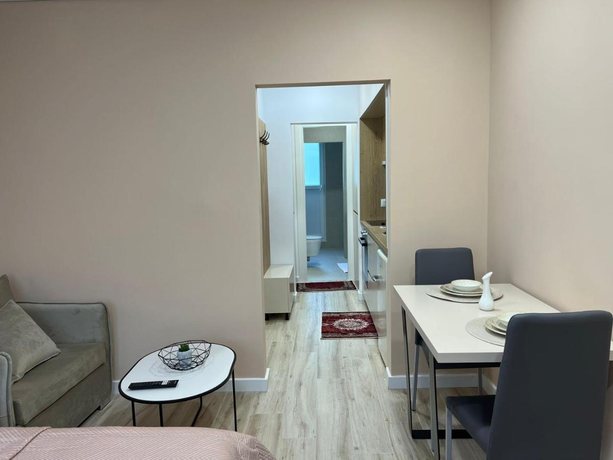 Smart Home , Lovely Apartment In Tirana Exterior foto