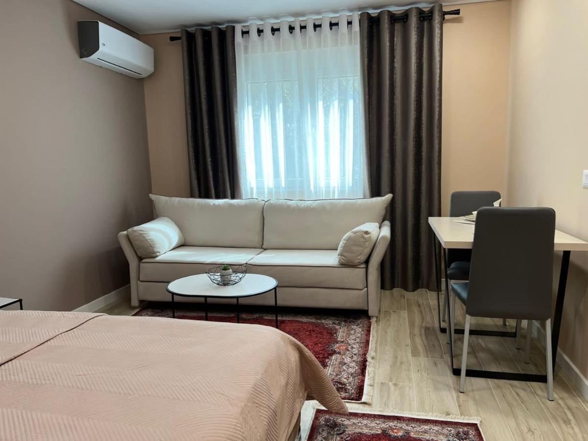 Smart Home , Lovely Apartment In Tirana Exterior foto